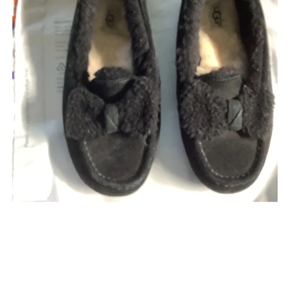 UGG Black Fuzzy Moccasin Slippers 8 - Picture 1 of 9